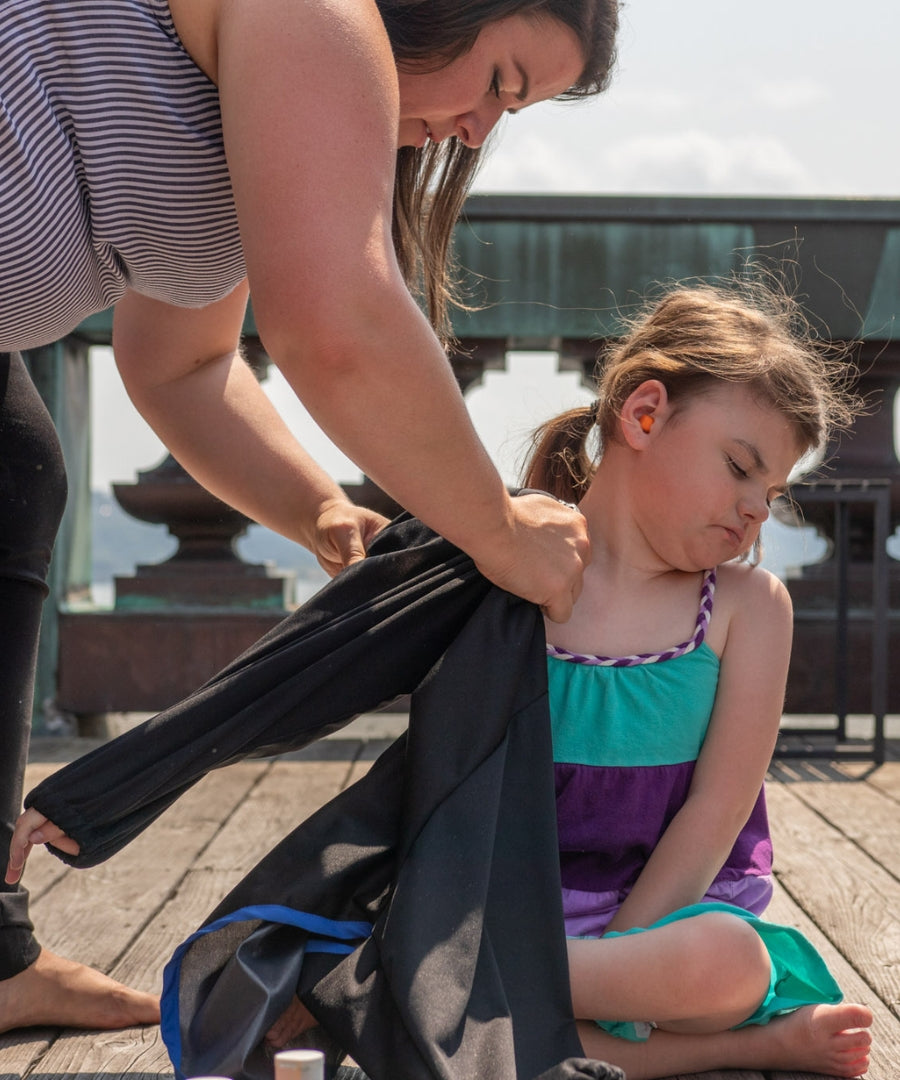 Bavette imperméable avec manches pour enfants, adolescents et adultes handicapés